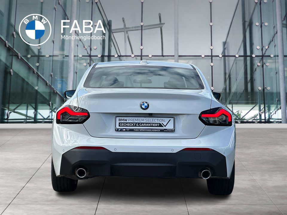 BMW 218