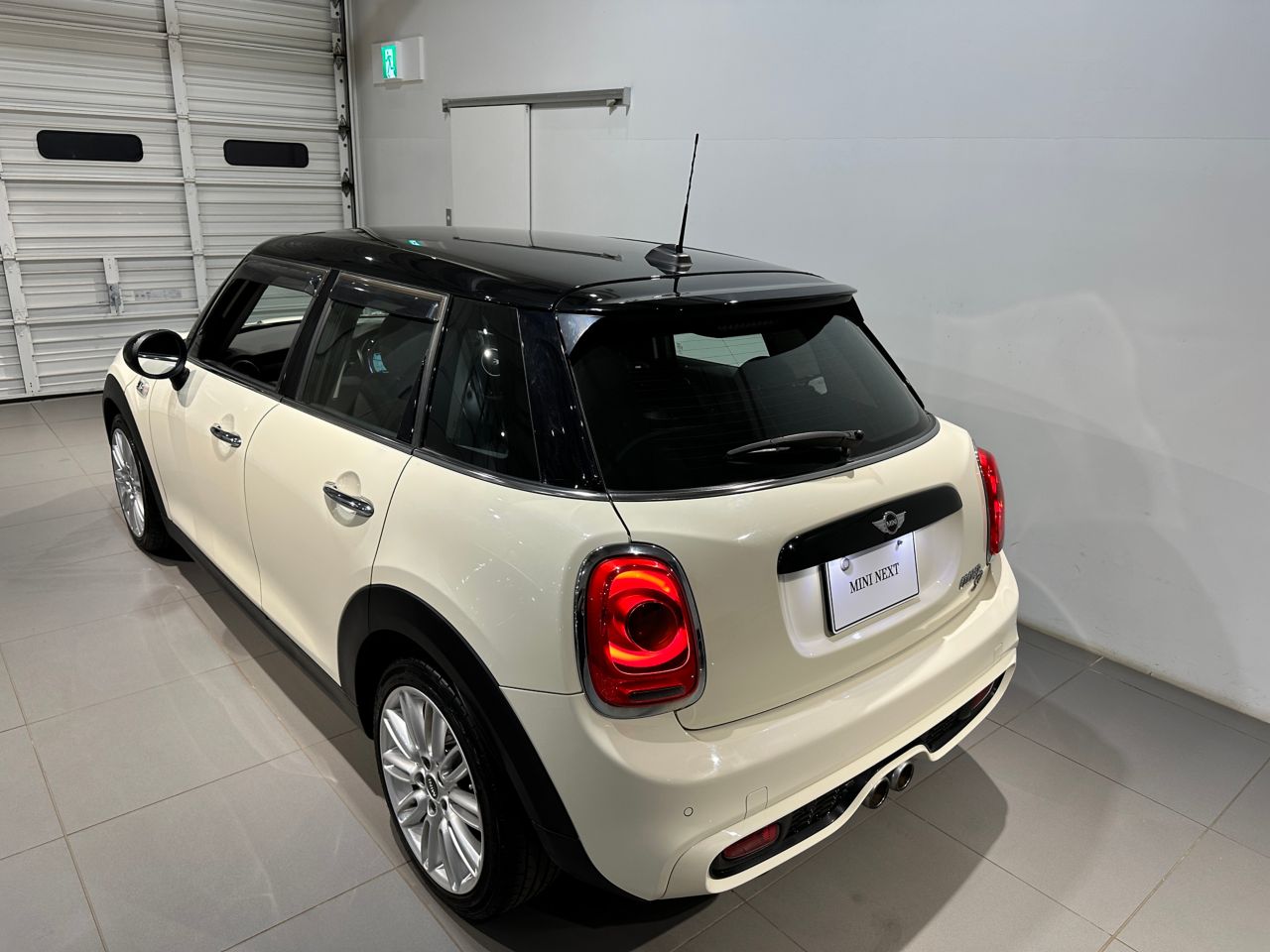 F55 COOPER S D(AT)
