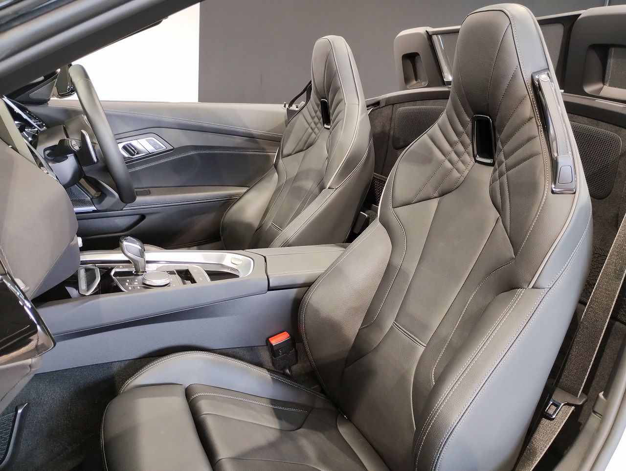 G29 z4 sDrive20i RHD