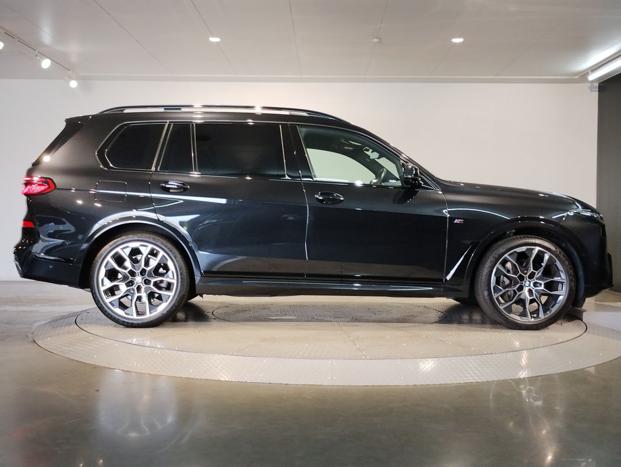 X7 xDrive40d RHD US