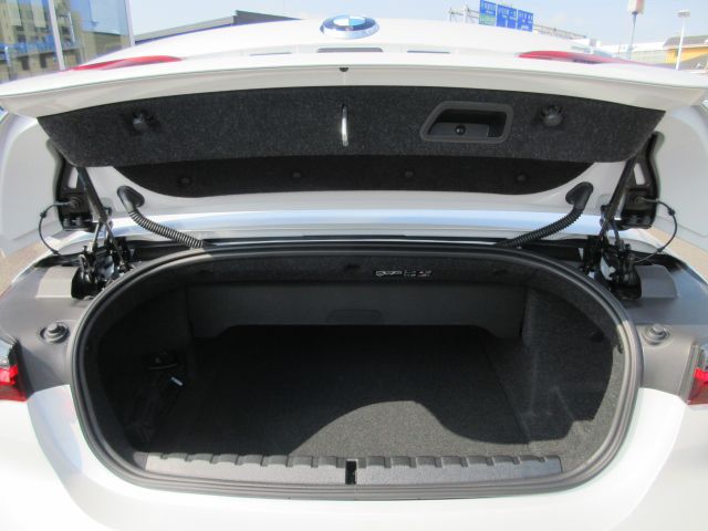 G** 4**i C********** B** 2**i RHD