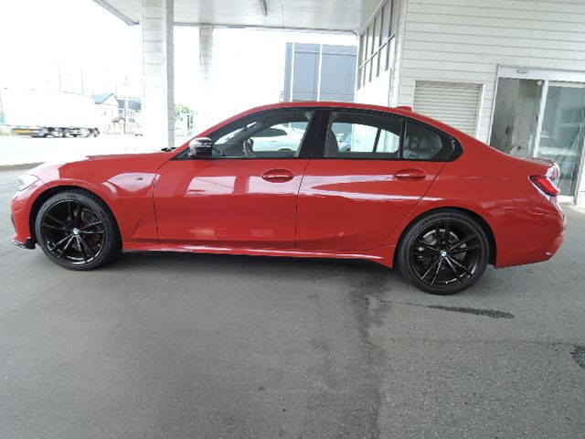 G20 320d xDrive RHD Saloon