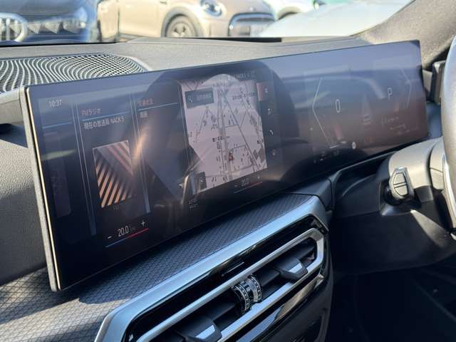 320d xDrive Berline RHD