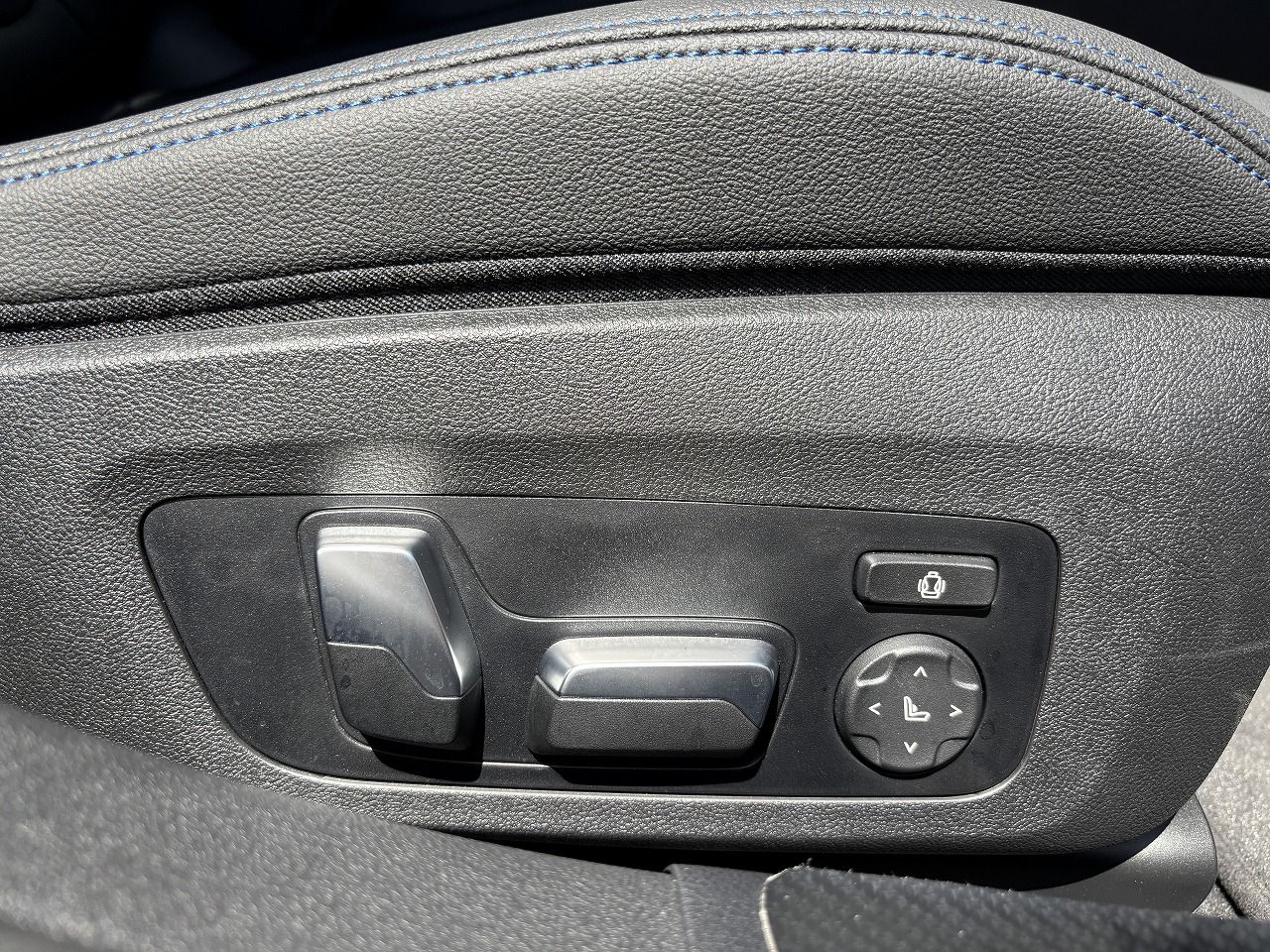 G26 i4 eDrive40 RHD