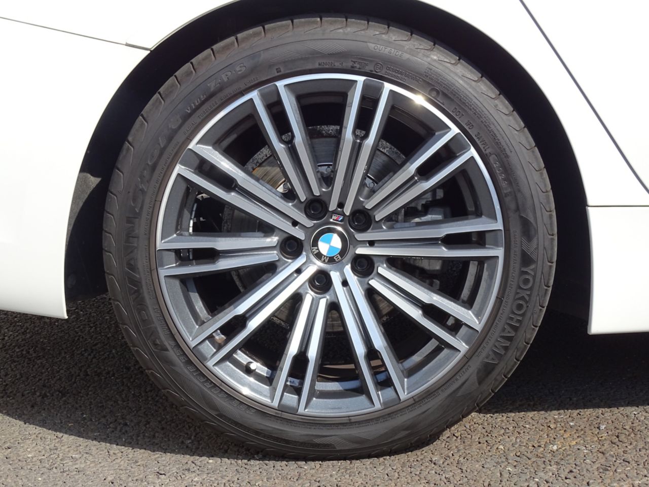 G20 320d xDrive RHD Saloon