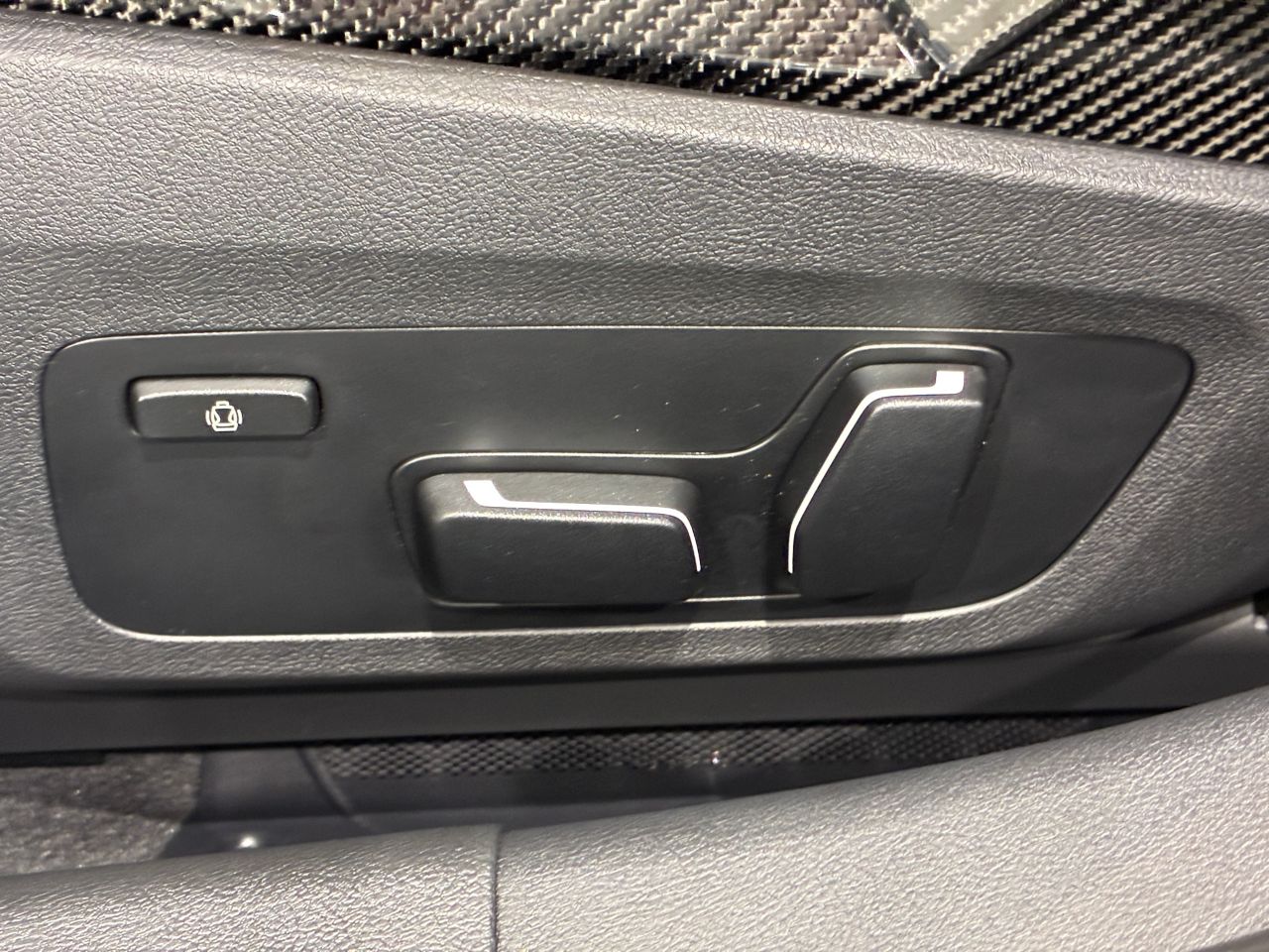 G** M* C********** * x***** T******