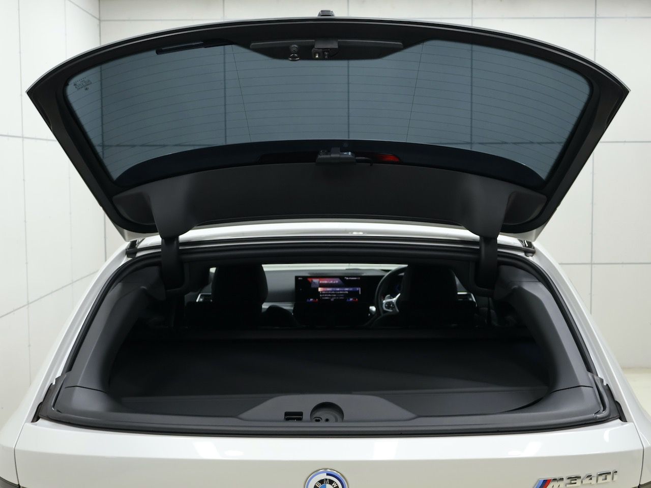 G21 M340i xDrive Touring LCI RHD