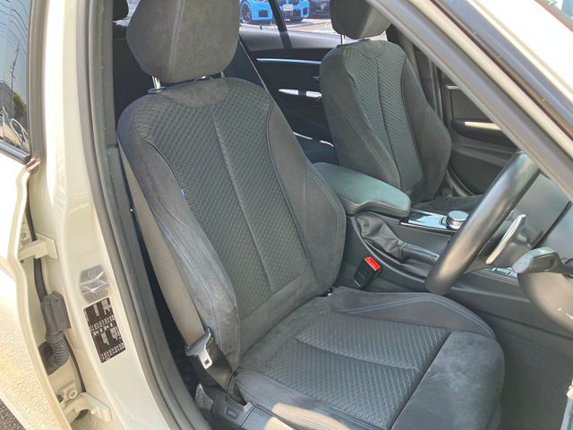320I SEDAN RHD