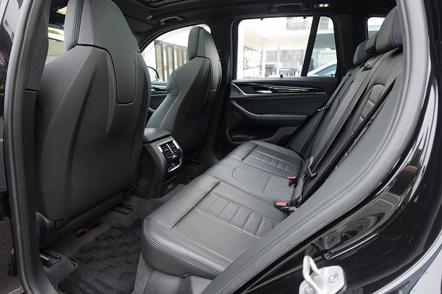 G01 X3 M40i RHD ZA