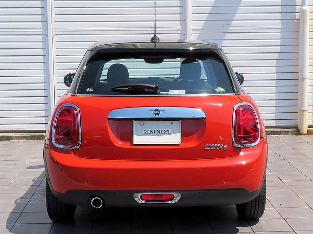 F55 COOPER D (AT)