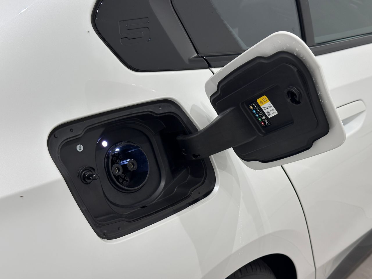 BMW i5 M60 xDrive Sedan RHD