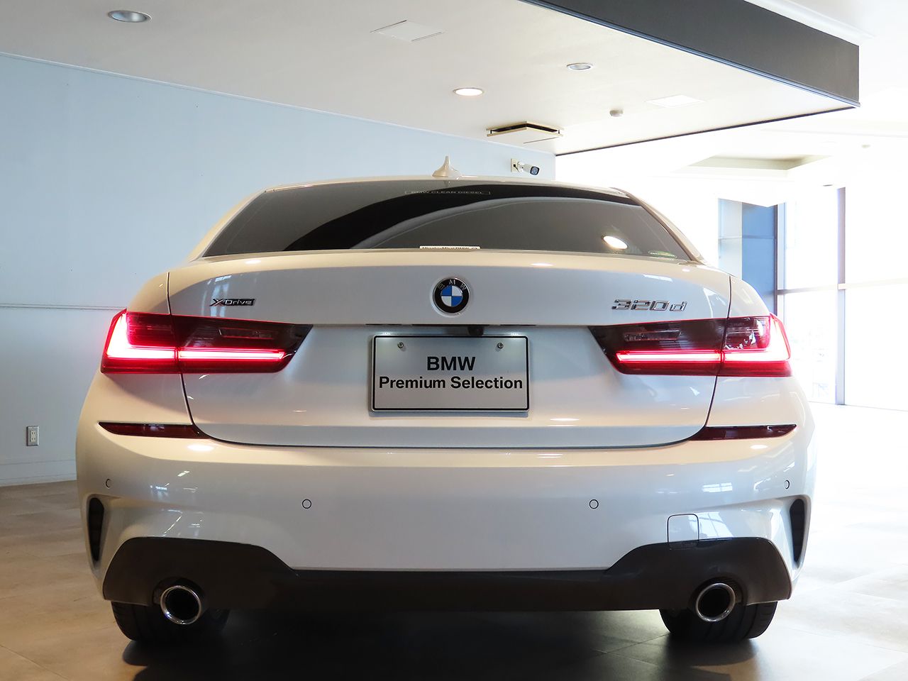 G20 320d xDrive RHD Saloon