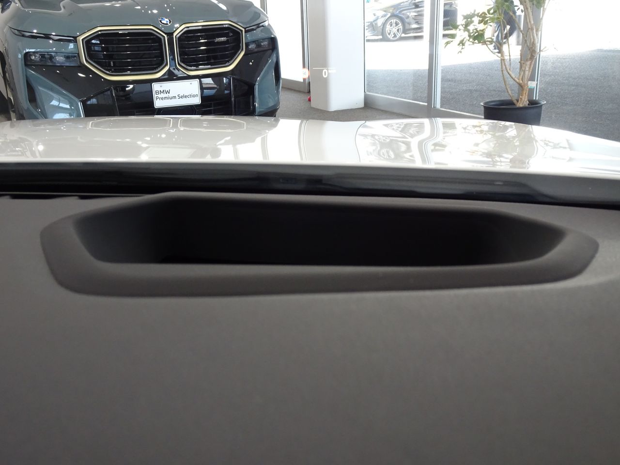 530e Sedan RHD