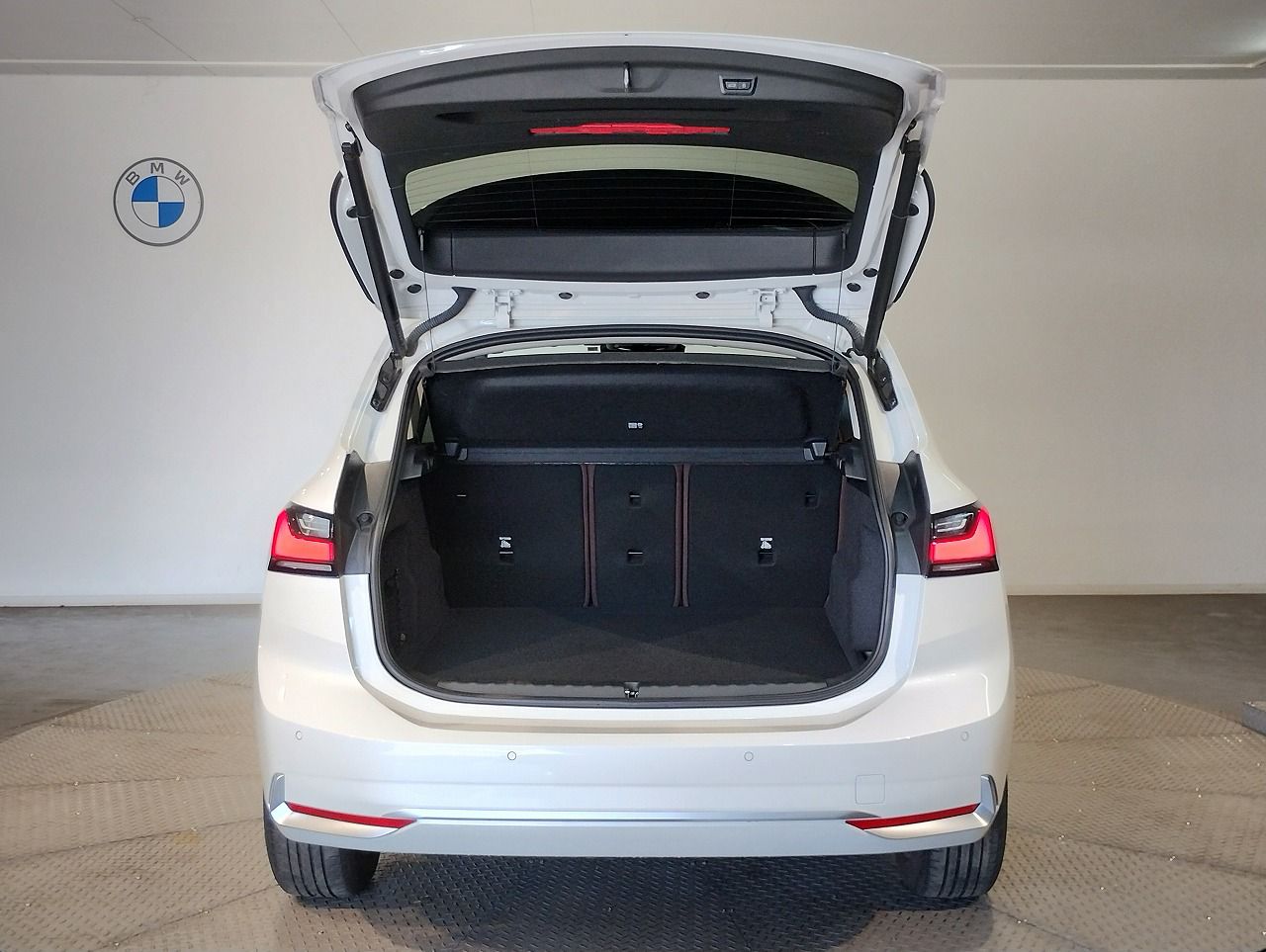 U06 218d Active Tourer B47 2.0d