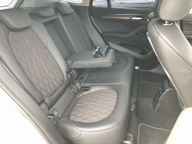 X1 sDrive18i RHD
