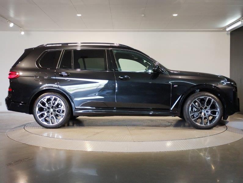 X7 xDrive40d RHD US