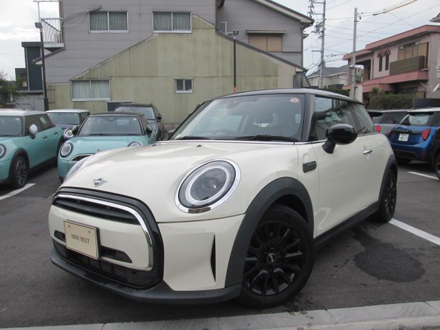 THE NEW MINI COOPER D 3 DOOR.