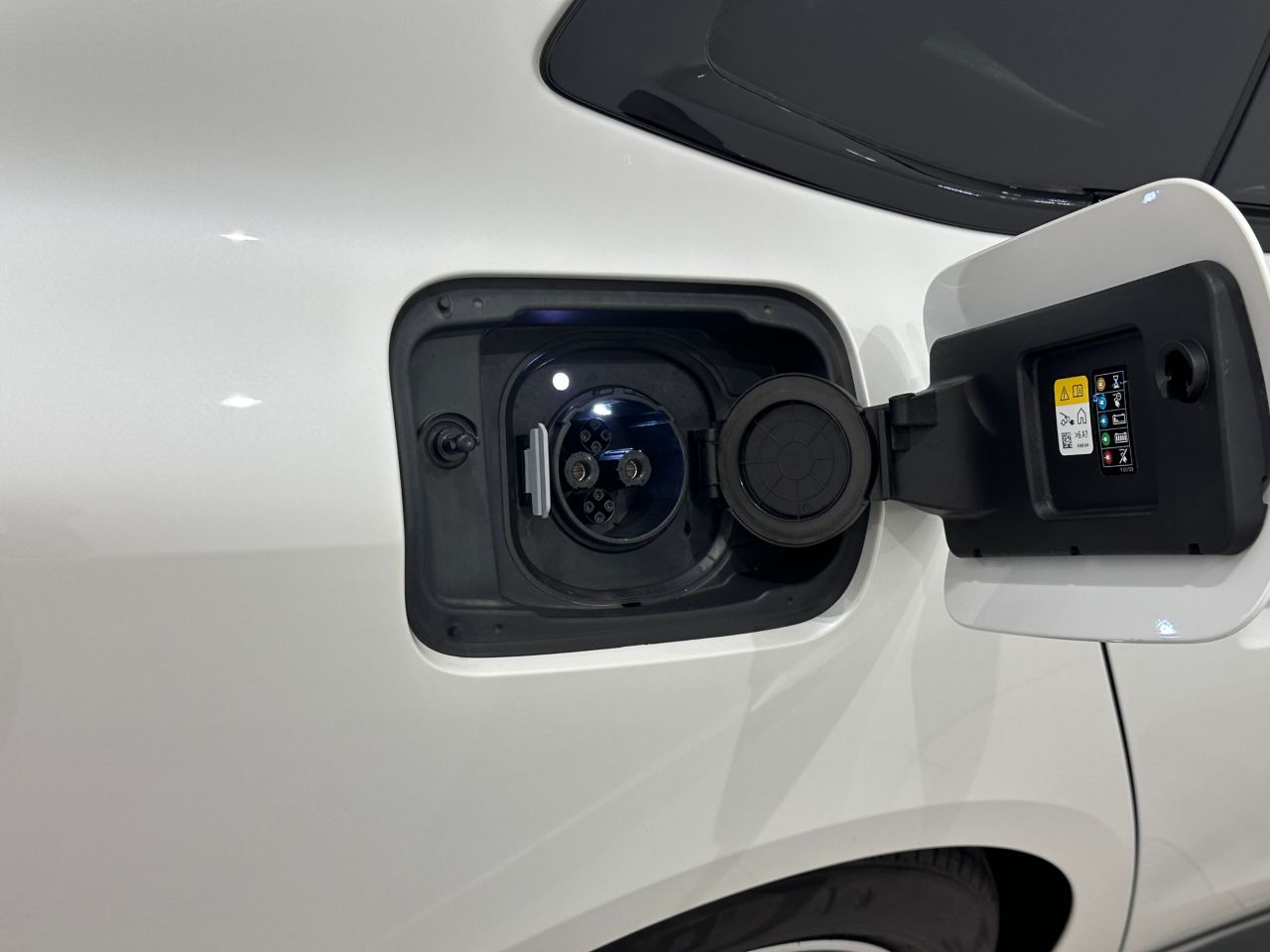G26 i4 eDrive40 RHD