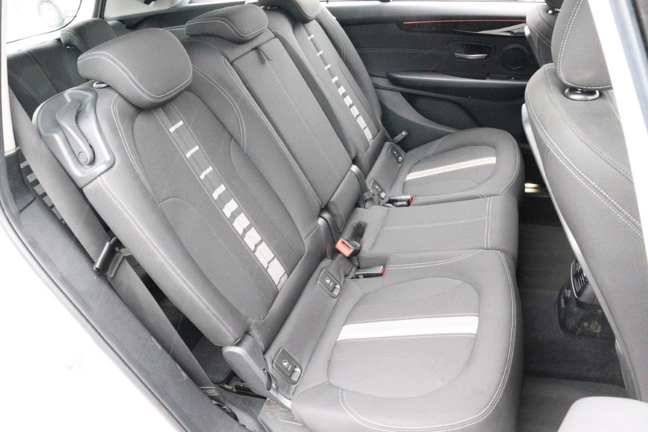 220I GRAN TOURER RHD