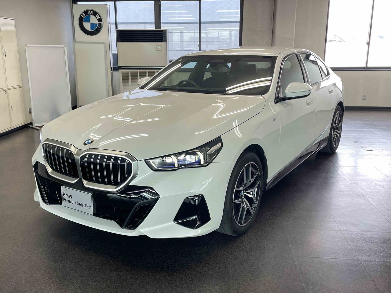 520i Sedan RHD