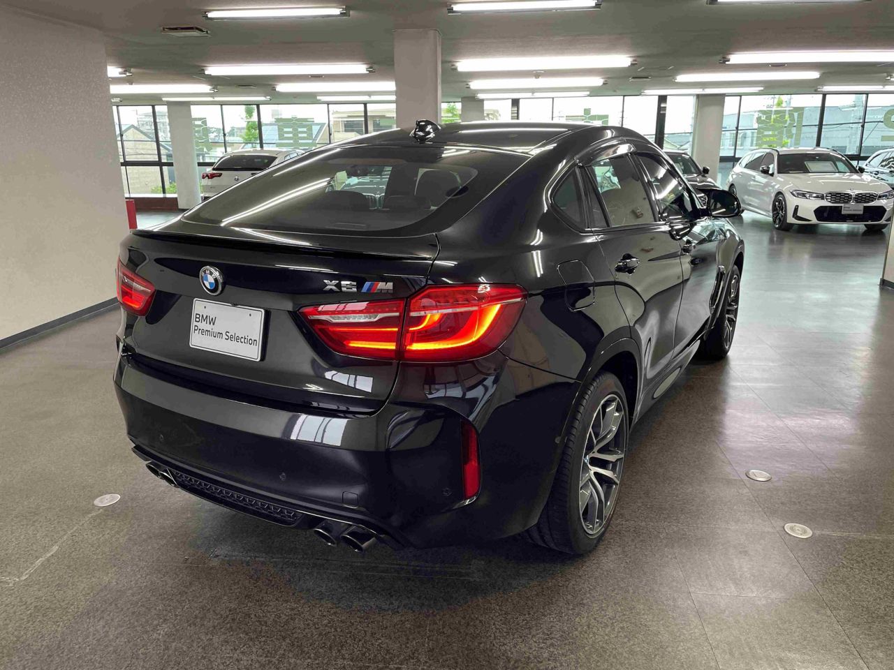 X6M RHD