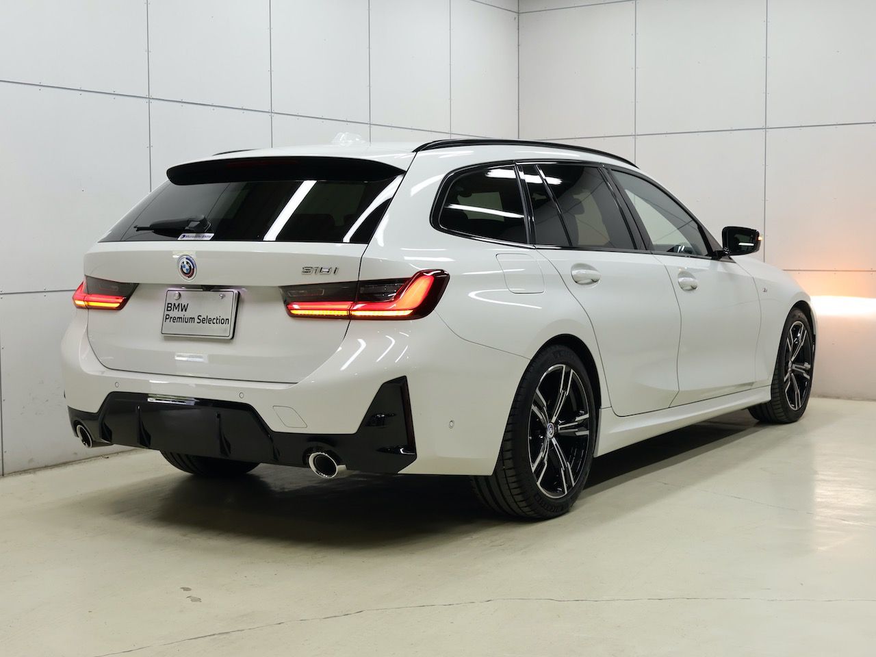 318i Touring RHD