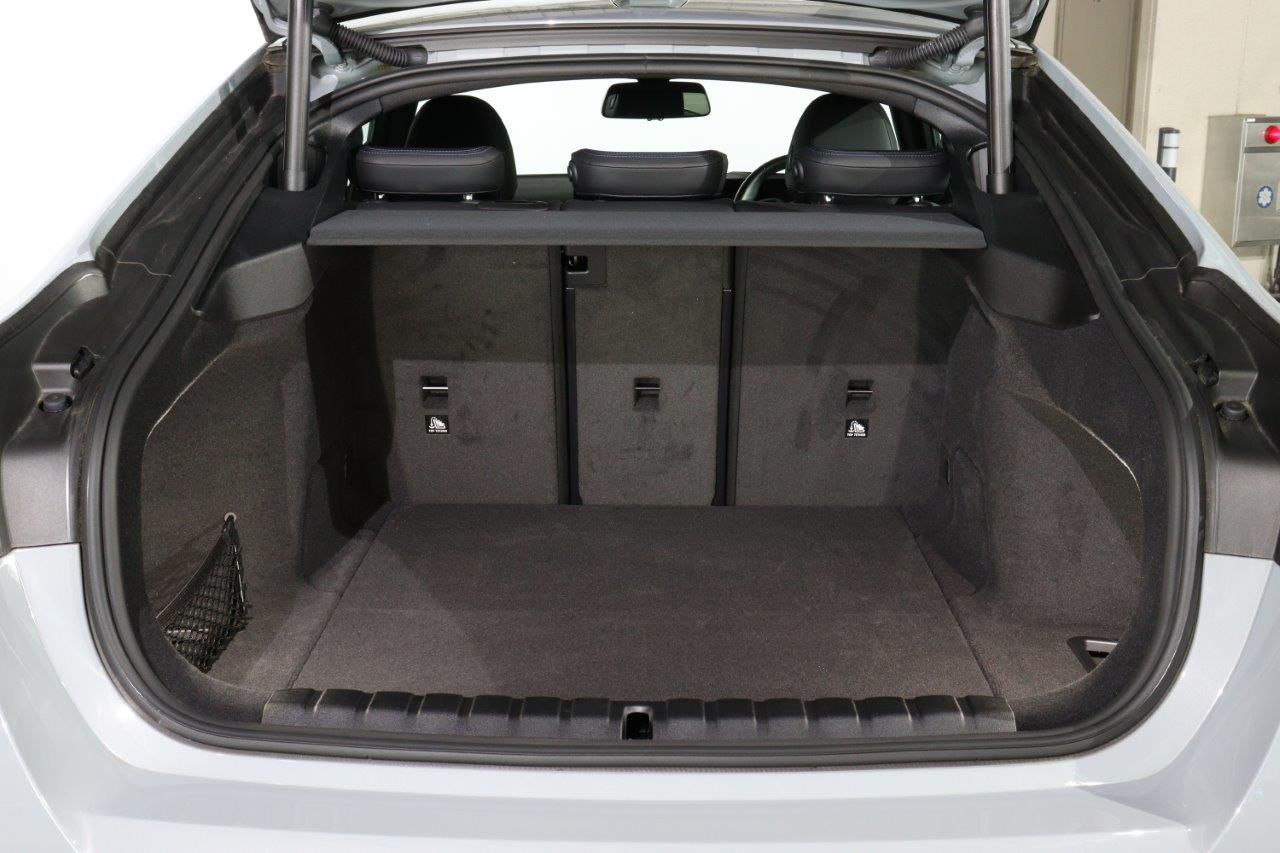 G26 i4 eDrive35 RHD