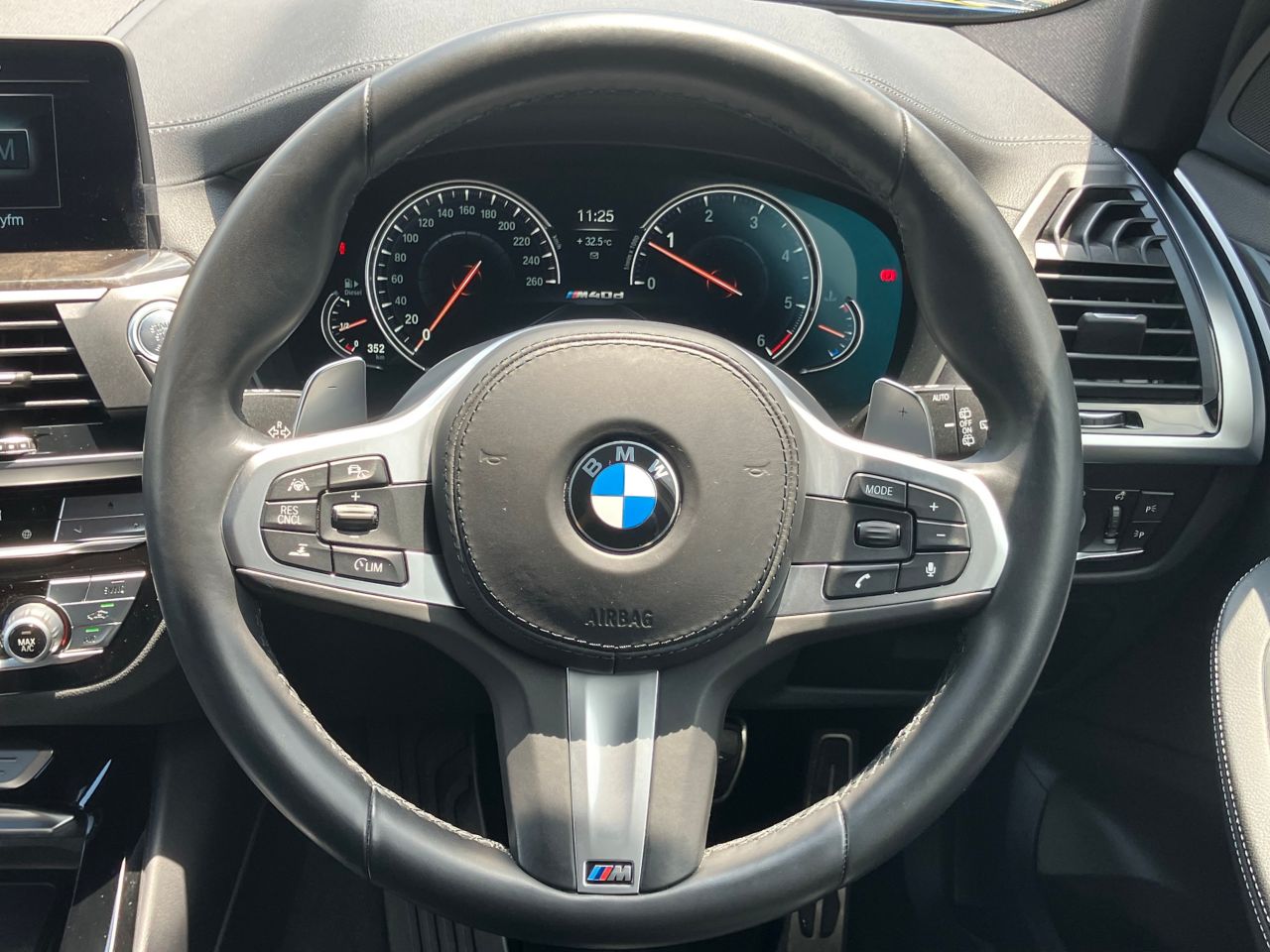 X3 M40d RHD