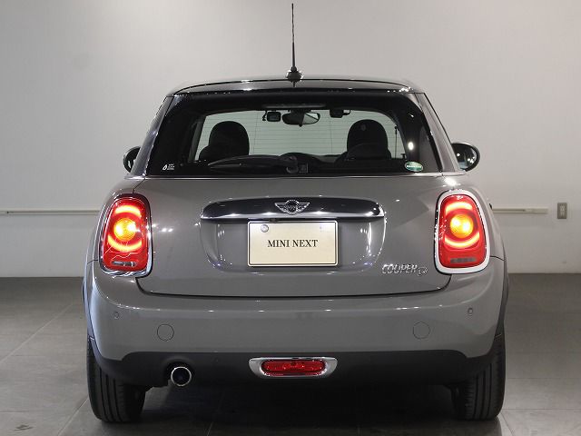 F55 COOPER D (AT)