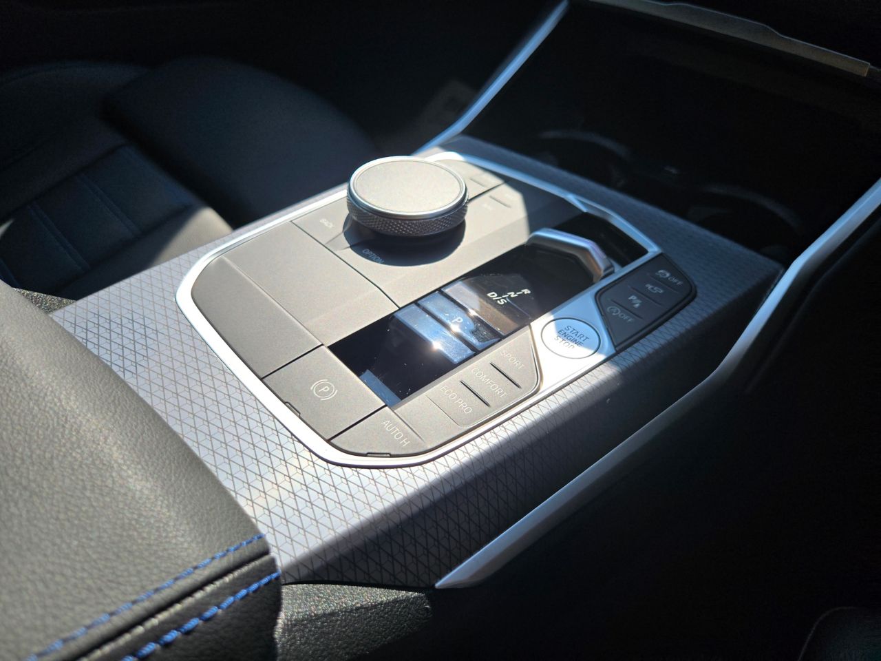 320d xDrive Berline RHD