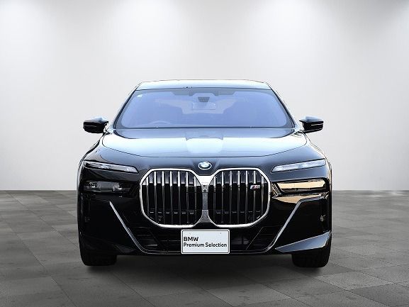 BMW i7 M70 xDrive Sedan RHD