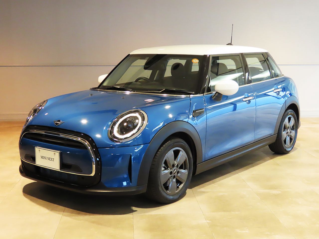 MINI COOPER D 5 DOOR.