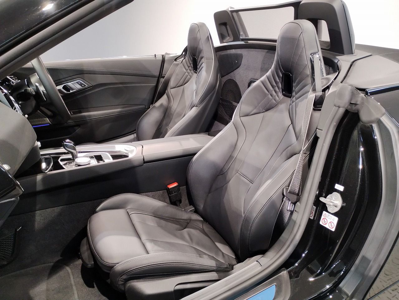 G29 z4 sDrive20i RHD