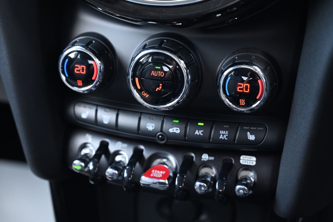 MINI Cooper F56 RHD