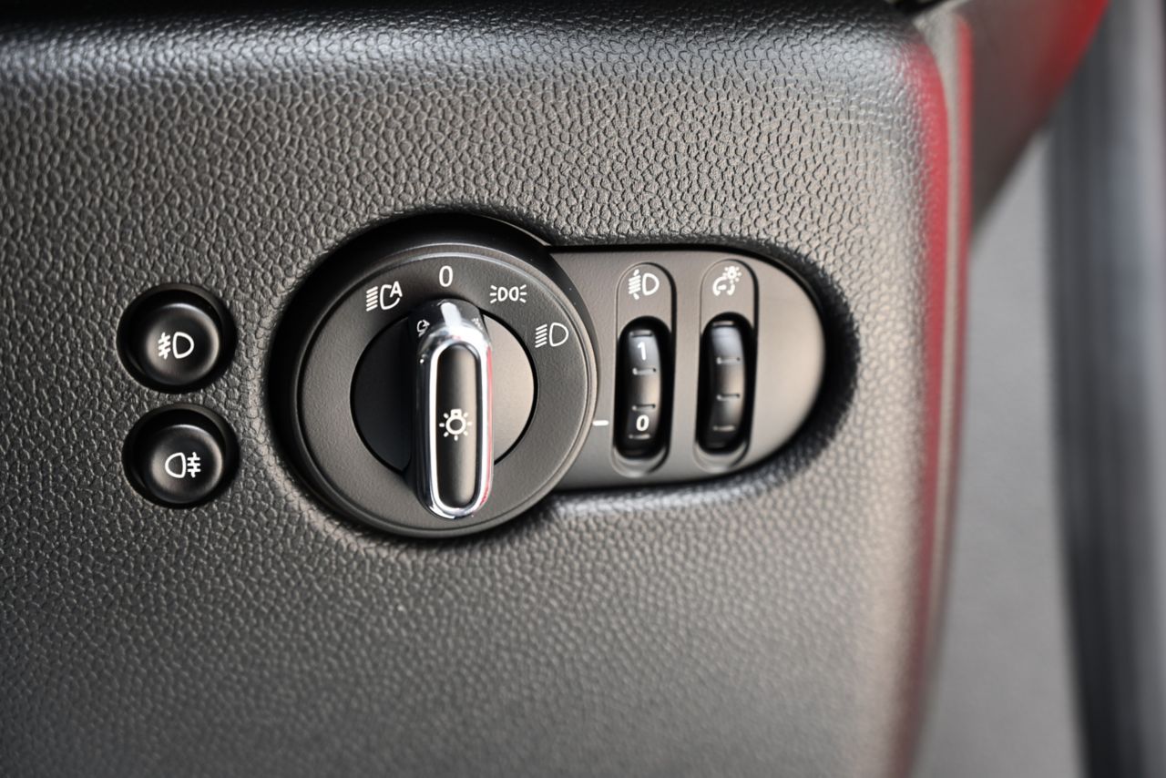 F55 MINI Cooper 5-Door Hatch LCI