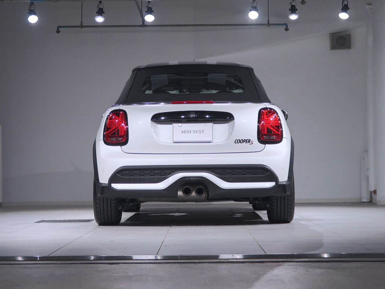 MINI Cooper S Convertible RHD