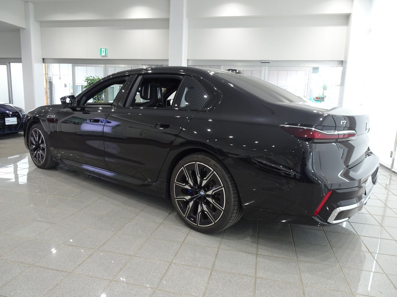 BMW i7 M70 xDrive Sedan RHD