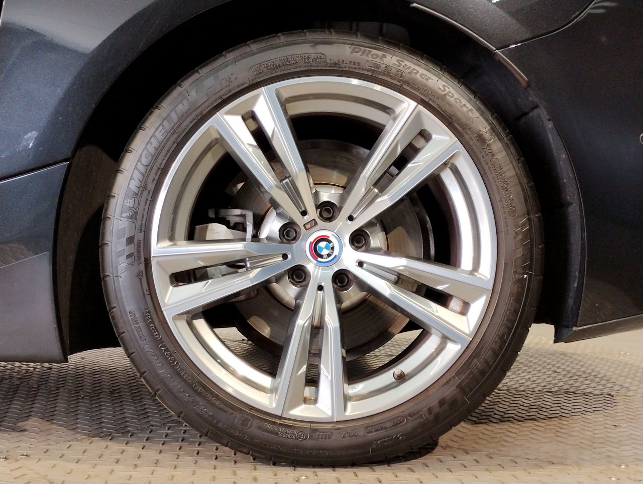 G29 z4 sDrive20i RHD