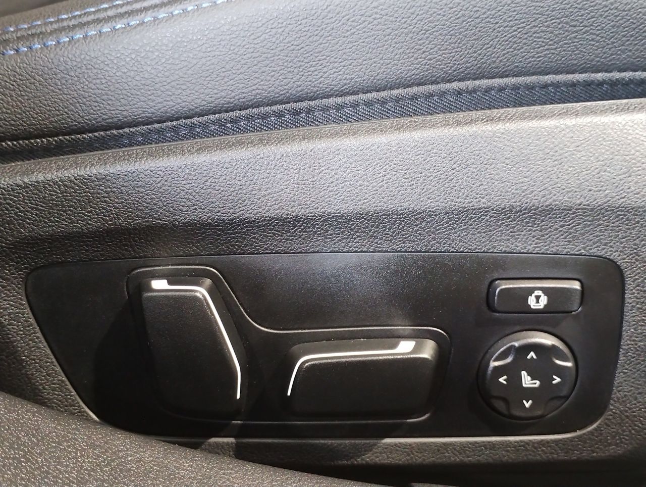G26 420d xDrive Gran Coupe RHD