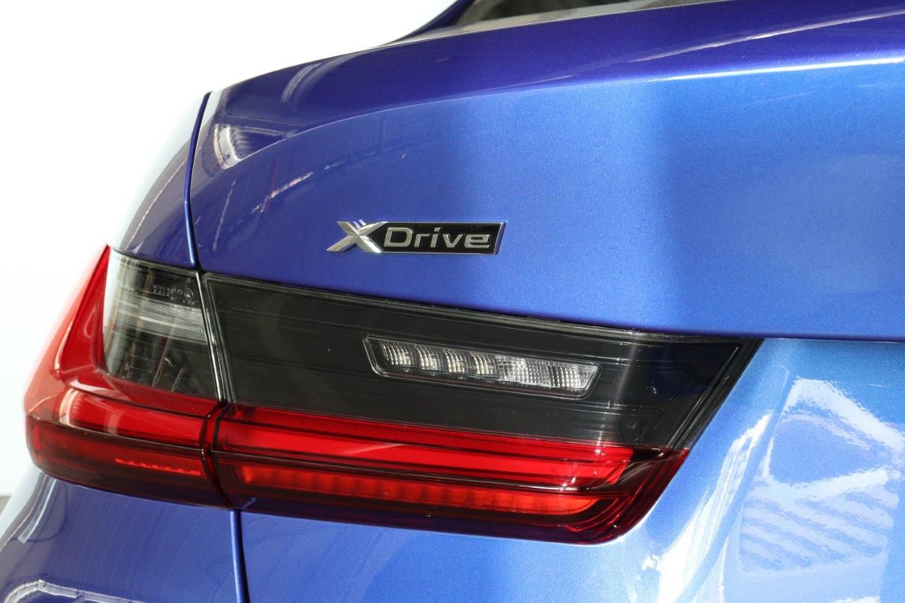 320d xDrive Berline RHD