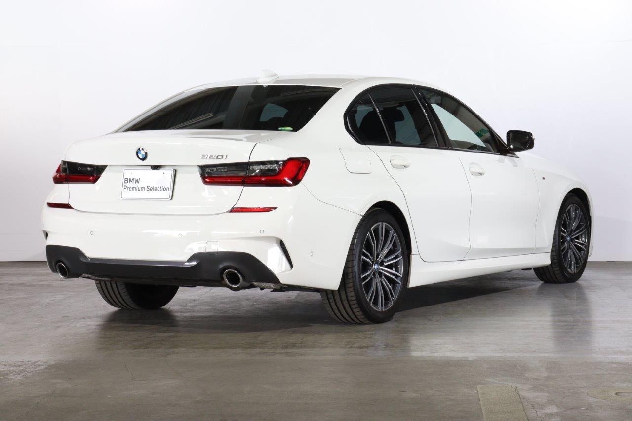 G20 320i Saloon RHD TU