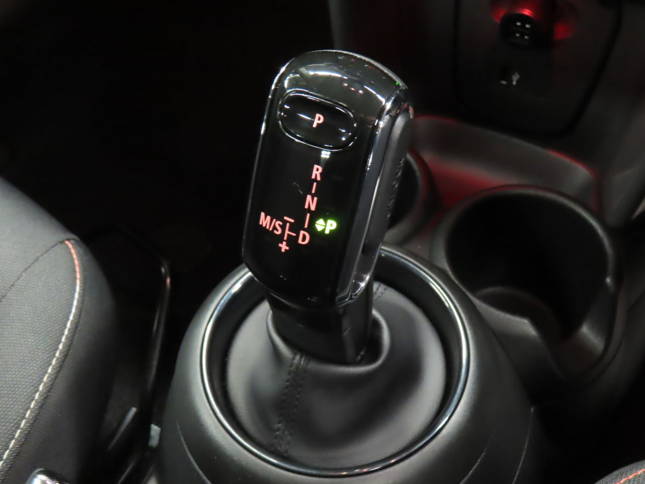 F55 MINI Cooper 5-Door Hatch LCI