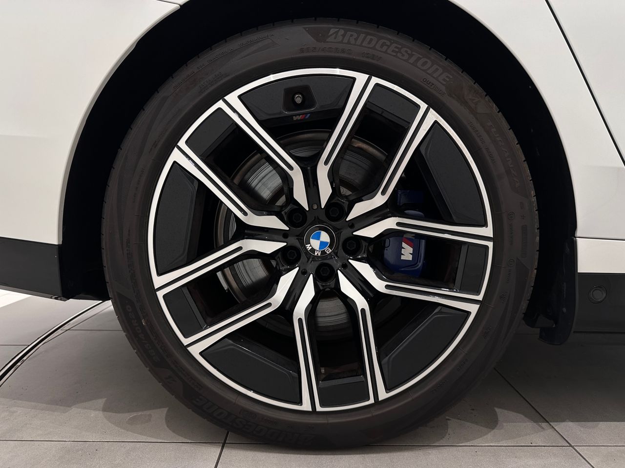 i7 xDrive60 Sedan RHD