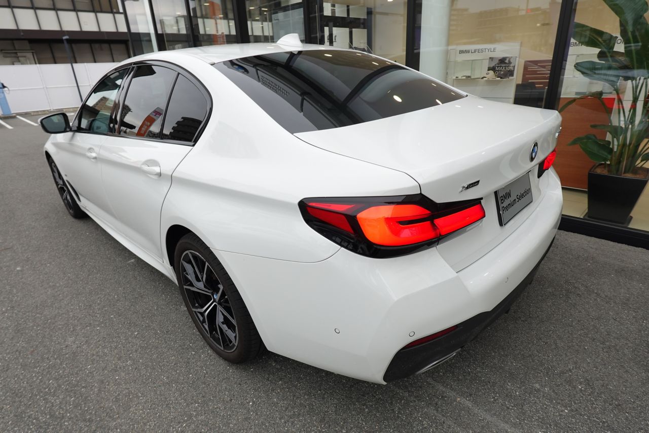 520d xDrive Sedan RHD