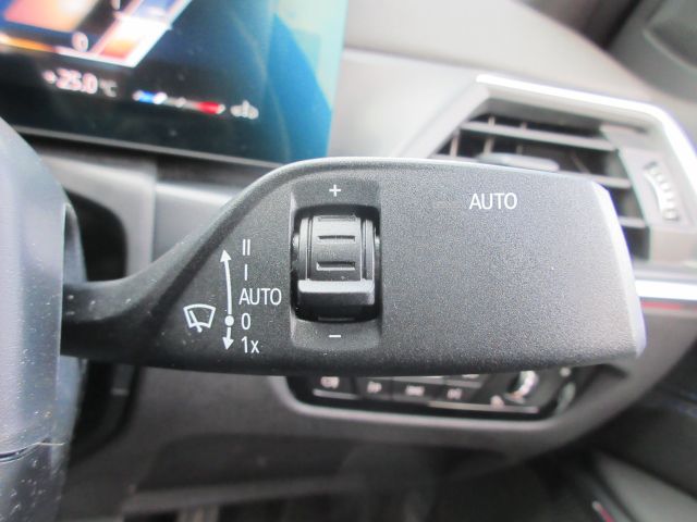320d xDrive Berline RHD