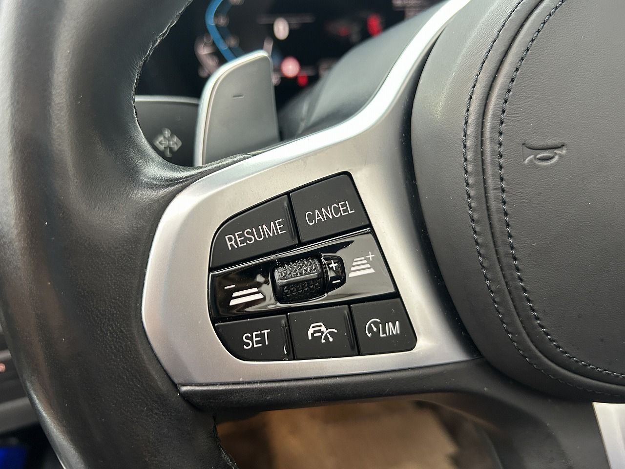 G29 z4 sDrive20i RHD