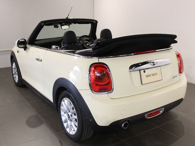 MINI CONVERTIBLE COOPER