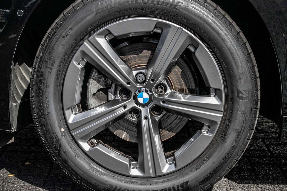 BMW 216