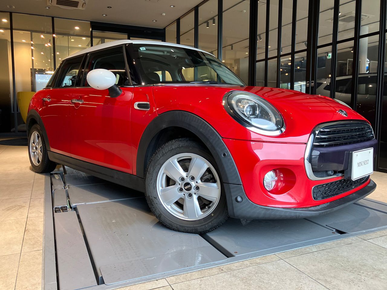 F55 COOPER D (AT)