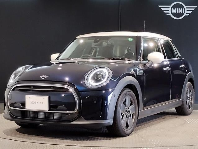 MINI COOPER D 5 DOOR.